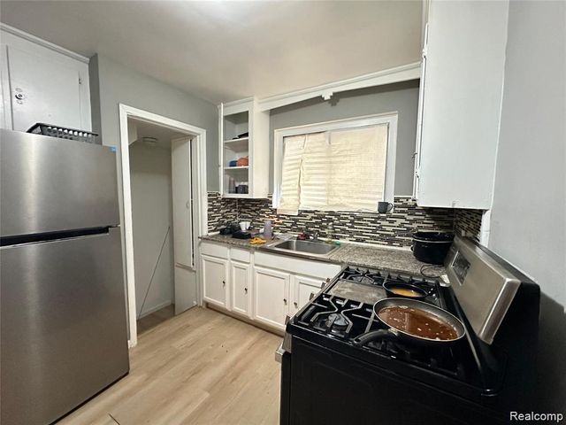 13654 Mecca Street, Detroit, MI 48227