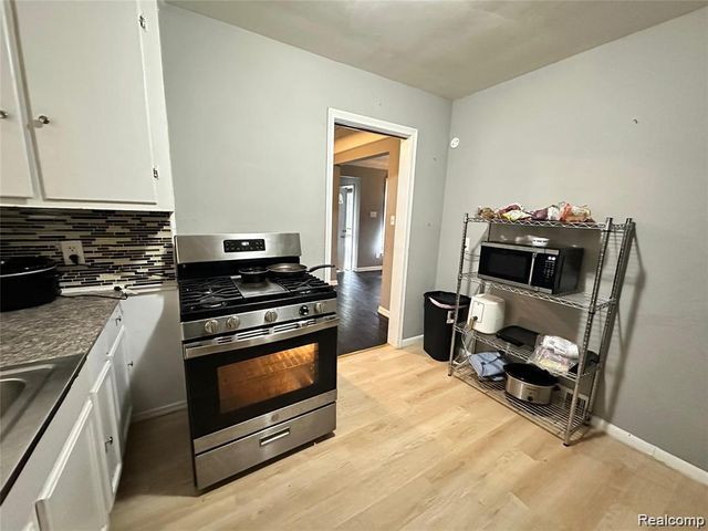 13654 Mecca Street, Detroit, MI 48227