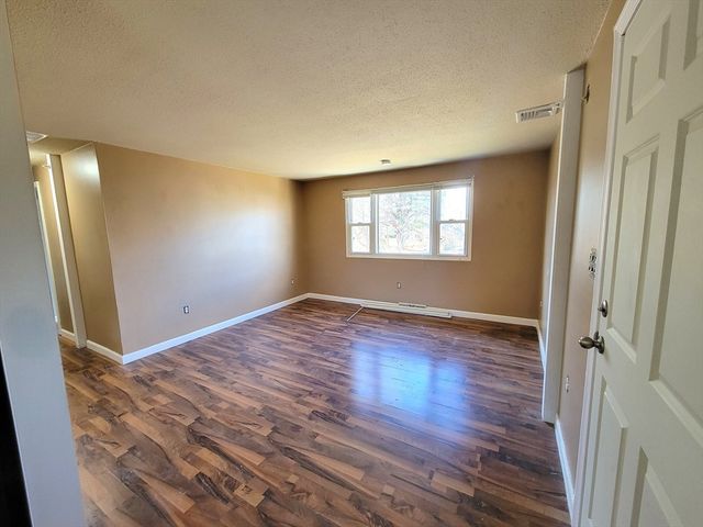 12 Green St, Stoughton, MA 02072