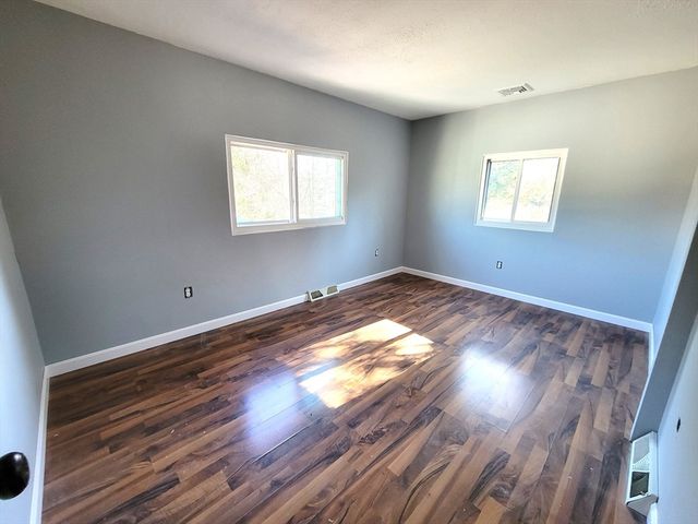 12 Green St, Stoughton, MA 02072