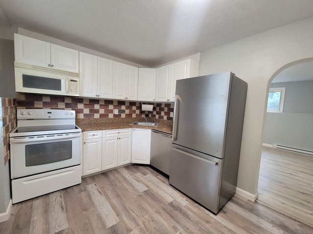 12 Green St, Stoughton, MA 02072
