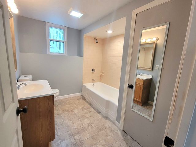 12 Green St, Stoughton, MA 02072