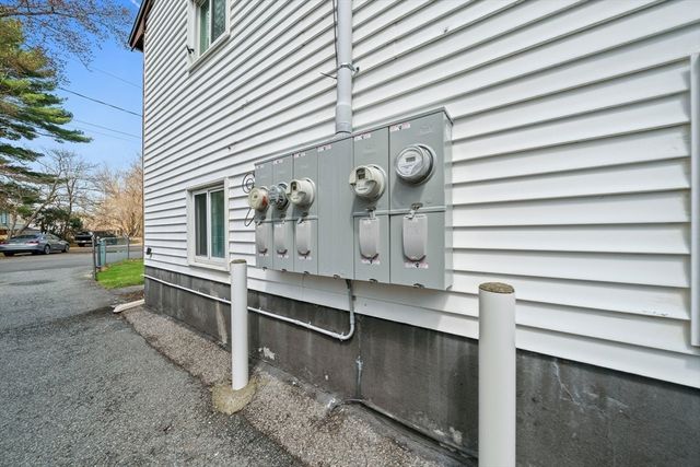 12 Green St, Stoughton, MA 02072