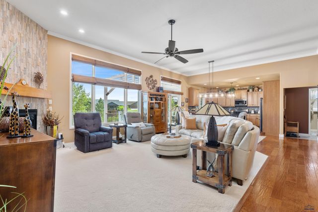 605 ENCHANTED PINES DR, Rapid City, SD 57701