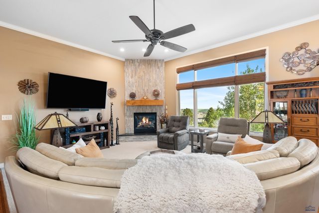 605 ENCHANTED PINES DR, Rapid City, SD 57701