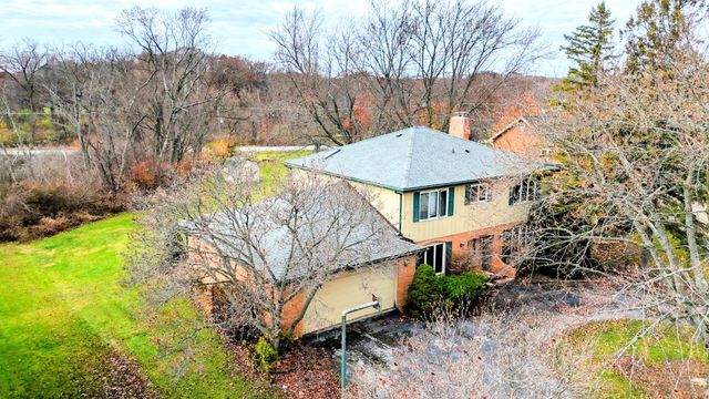 24656 S Willow Brook Trail, Crete, IL 60417