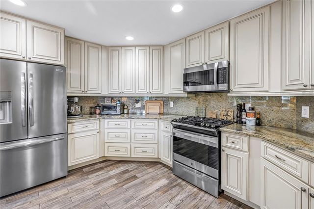 2269 KENT DRIVE, Largo, FL 33774