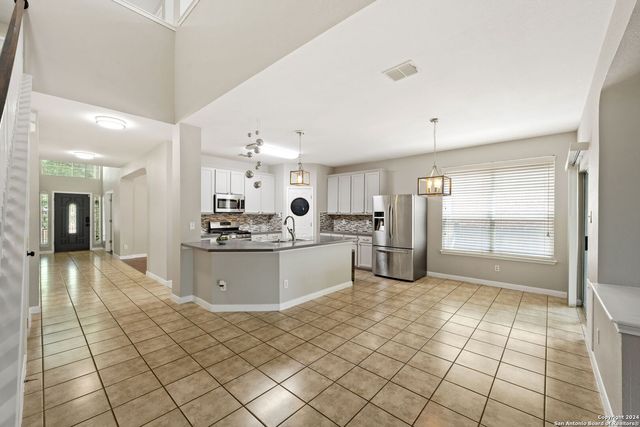 606 LORIMOR CT, San Antonio, TX 78258
