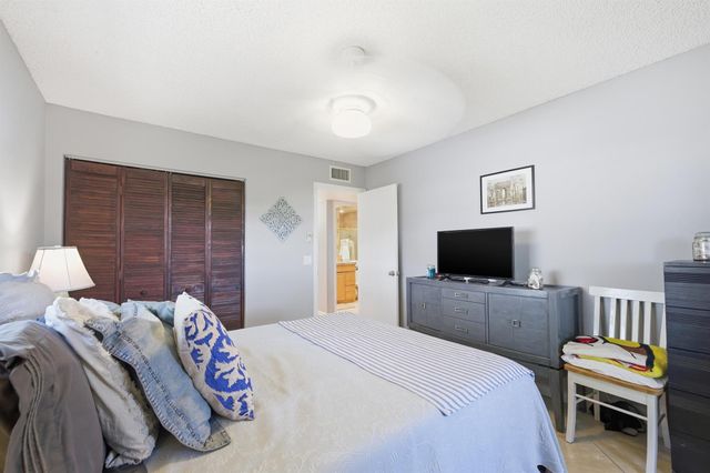 462 Normandy J, Delray Beach, FL 33484