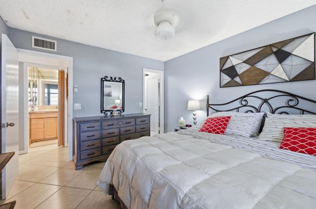 462 Normandy J, Delray Beach, FL 33484