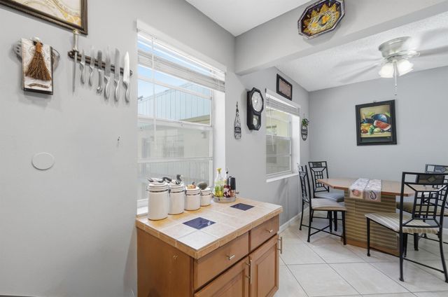 462 Normandy J, Delray Beach, FL 33484