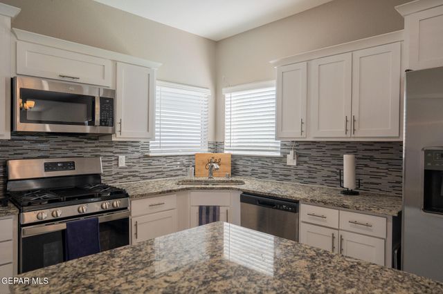 912 SUMMER NIGHT Place, El Paso, TX 79928