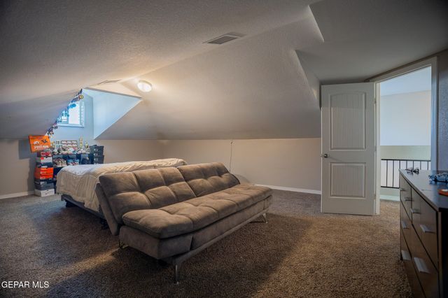 912 SUMMER NIGHT Place, El Paso, TX 79928