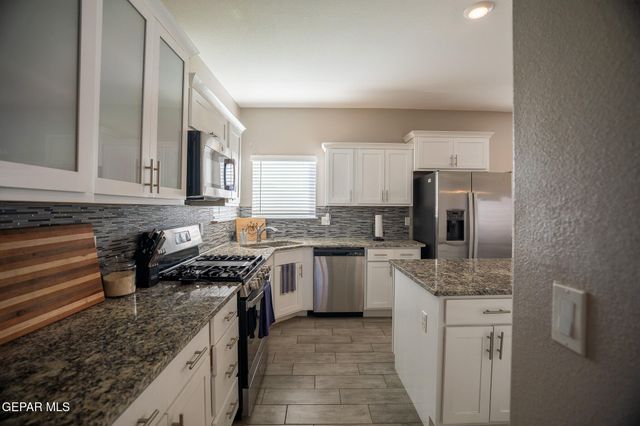 912 SUMMER NIGHT Place, El Paso, TX 79928