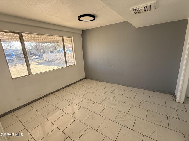 304 Ramona Avenue, El Paso, TX 79915