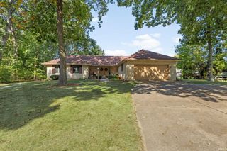 51401 Hunters Crossing Court, Granger, IN 46530