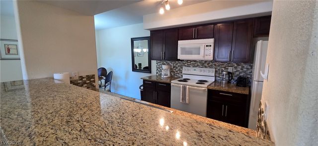 2300 East SILVERADO RANCH Boulevard 2006, Las Vegas, NV 89183