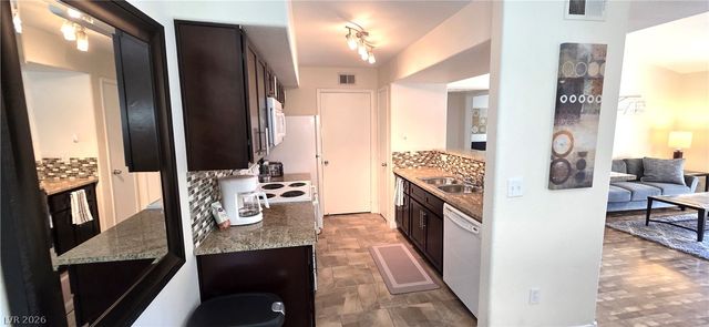 2300 East SILVERADO RANCH Boulevard 2006, Las Vegas, NV 89183