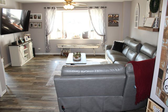 215 Morrow Street C, Somonauk, IL 60552