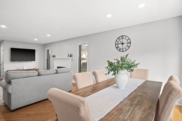 7S367 Augusta Lane, Naperville, IL 60540