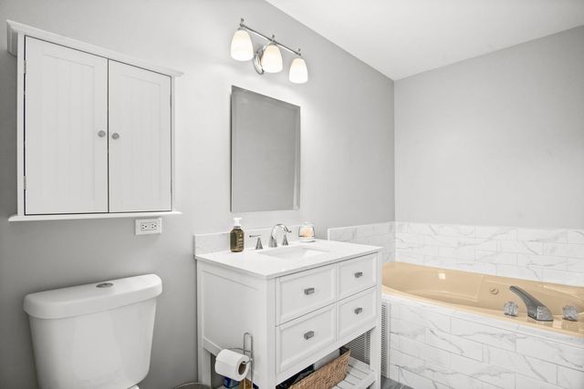 7S367 Augusta Lane, Naperville, IL 60540