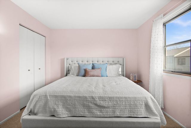 7S367 Augusta Lane, Naperville, IL 60540