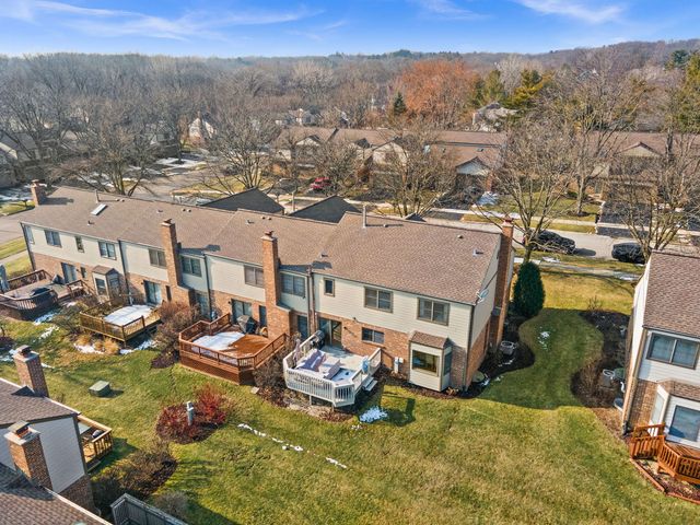 7S367 Augusta Lane, Naperville, IL 60540