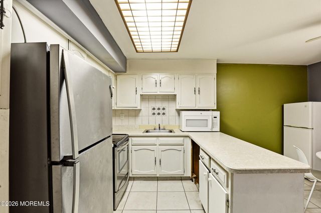 16 Woodlake Drive 16, Lakewood, NJ 08701