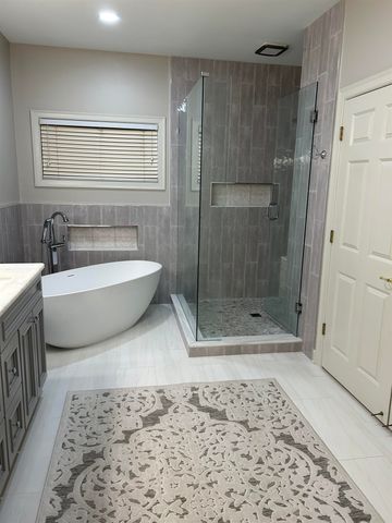 9108 E GROVELAWN CV E, Germantown, TN 38139