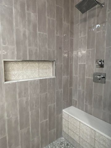 9108 E GROVELAWN CV E, Germantown, TN 38139