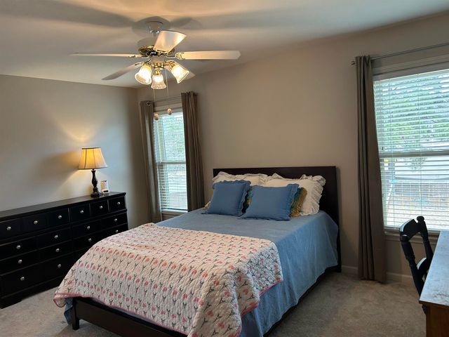 9108 E GROVELAWN CV E, Germantown, TN 38139