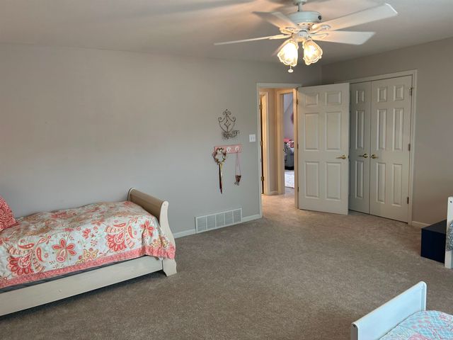 9108 E GROVELAWN CV E, Germantown, TN 38139