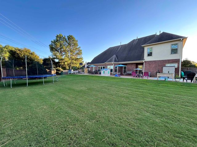 9108 E GROVELAWN CV E, Germantown, TN 38139