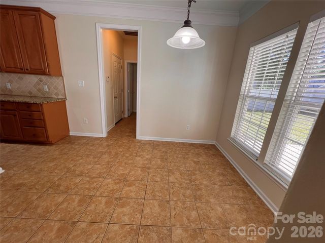 7709 Greylock Ridge Road 18, Matthews, NC 28105