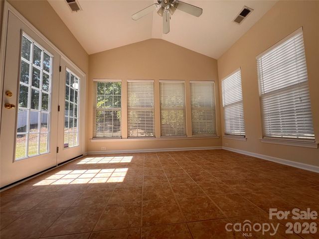 7709 Greylock Ridge Road 18, Matthews, NC 28105