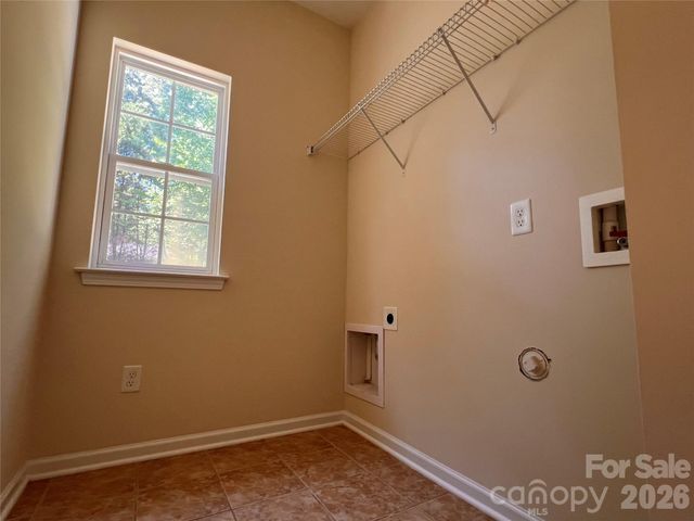 7709 Greylock Ridge Road 18, Matthews, NC 28105