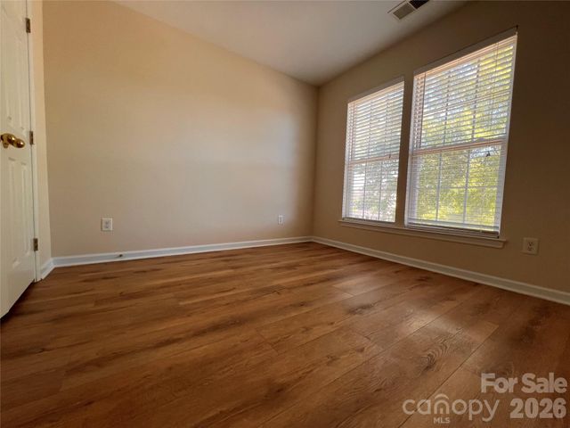 7709 Greylock Ridge Road 18, Matthews, NC 28105