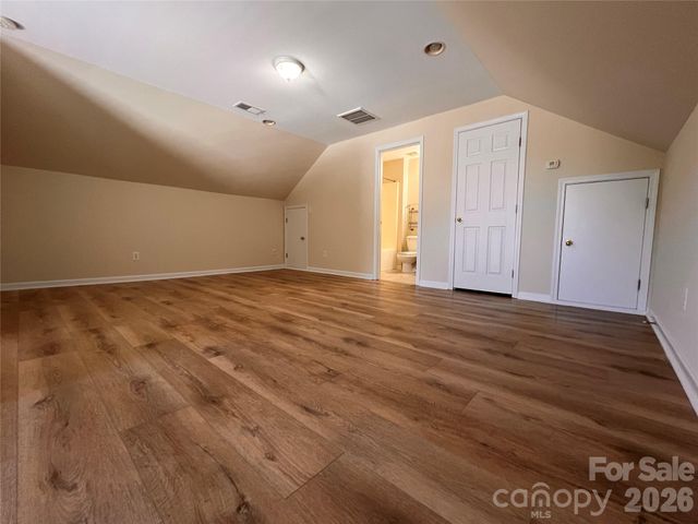 7709 Greylock Ridge Road 18, Matthews, NC 28105