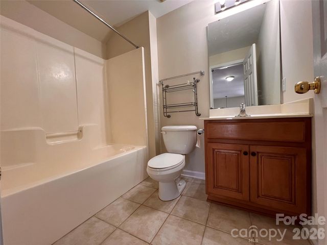 7709 Greylock Ridge Road 18, Matthews, NC 28105