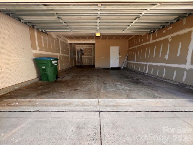 7709 Greylock Ridge Road 18, Matthews, NC 28105
