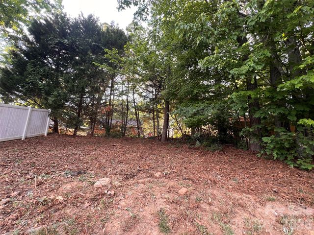 7709 Greylock Ridge Road 18, Matthews, NC 28105