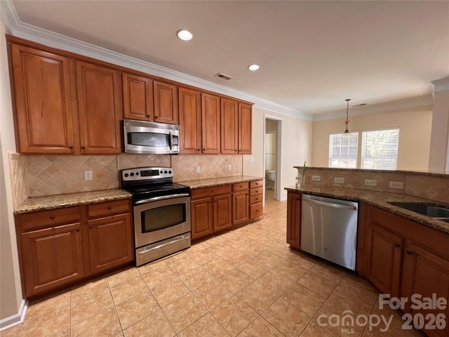7709 Greylock Ridge Road 18, Matthews, NC 28105