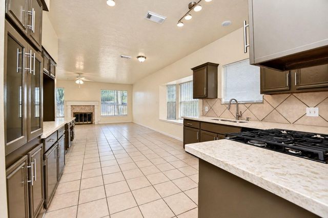 10138 Duchamp Drive, Houston, TX 77036