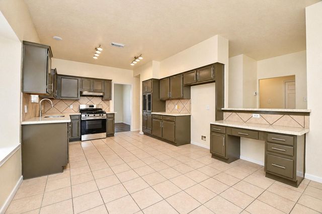 10138 Duchamp Drive, Houston, TX 77036