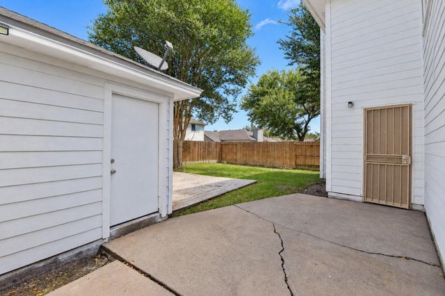 10138 Duchamp Drive, Houston, TX 77036