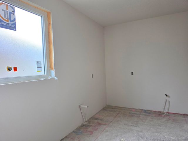 4640 161 Court, Urbandale, IA 50323
