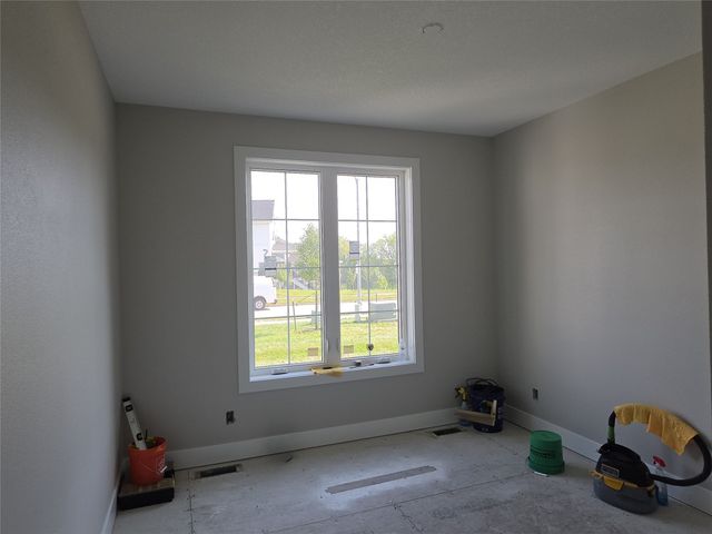 4640 161 Court, Urbandale, IA 50323