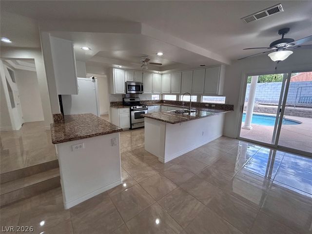 577 Leap Frog Avenue, Las Vegas, NV 89183