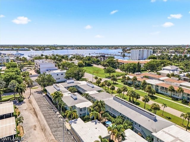 653 12th AVE S 653, Naples, FL 34102