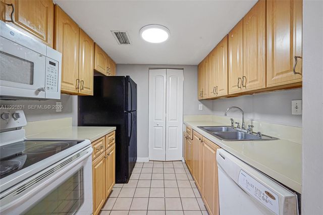 6557 SW 41st Court 177, Davie, FL 33314